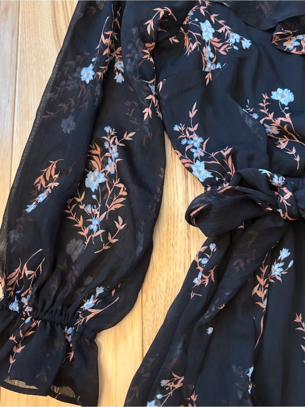 NEW LC Lauren Conrad Black Floral Ruffle Faux Wrap Style Dress - Picture 3 of 10